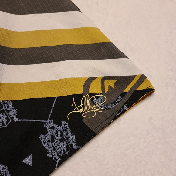 QUIKSILVER BOARD SHORTS LIKE NEW - Picture 5 of 8